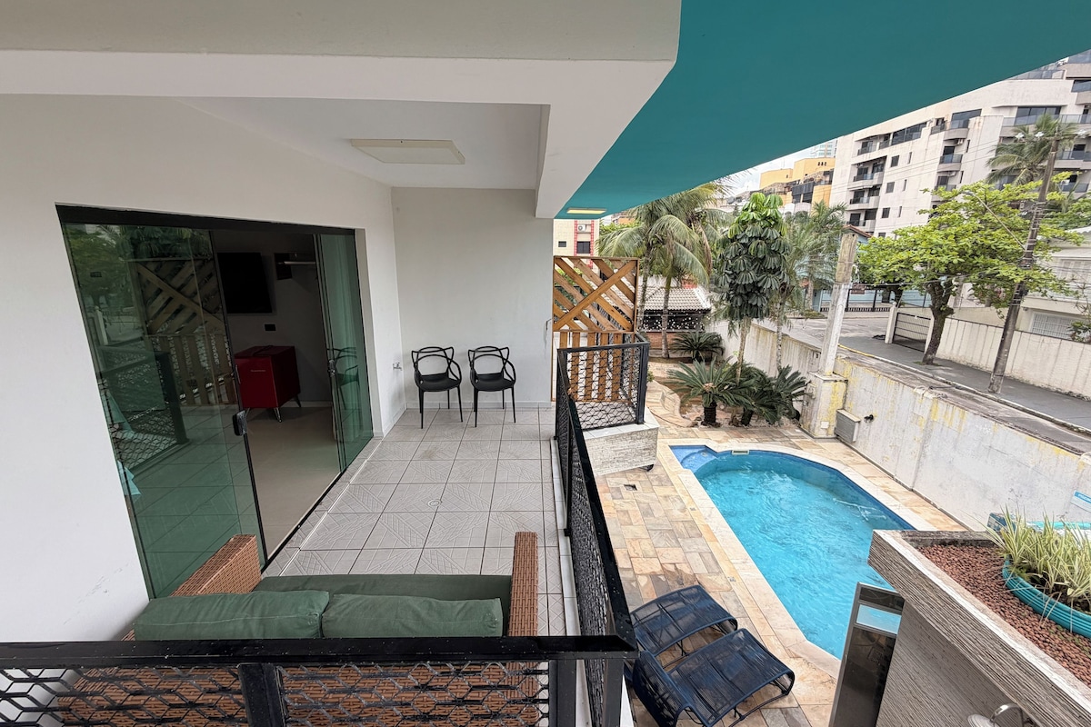 Familien-Suite, Poolblick | Blick vom Balkon
