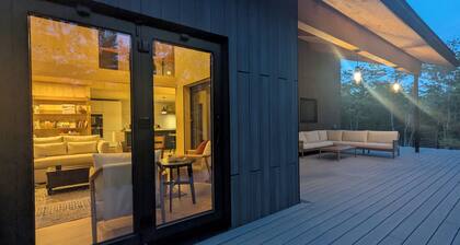 Private Lake Front EcoCabin on 200 acres - Private Chef Included!