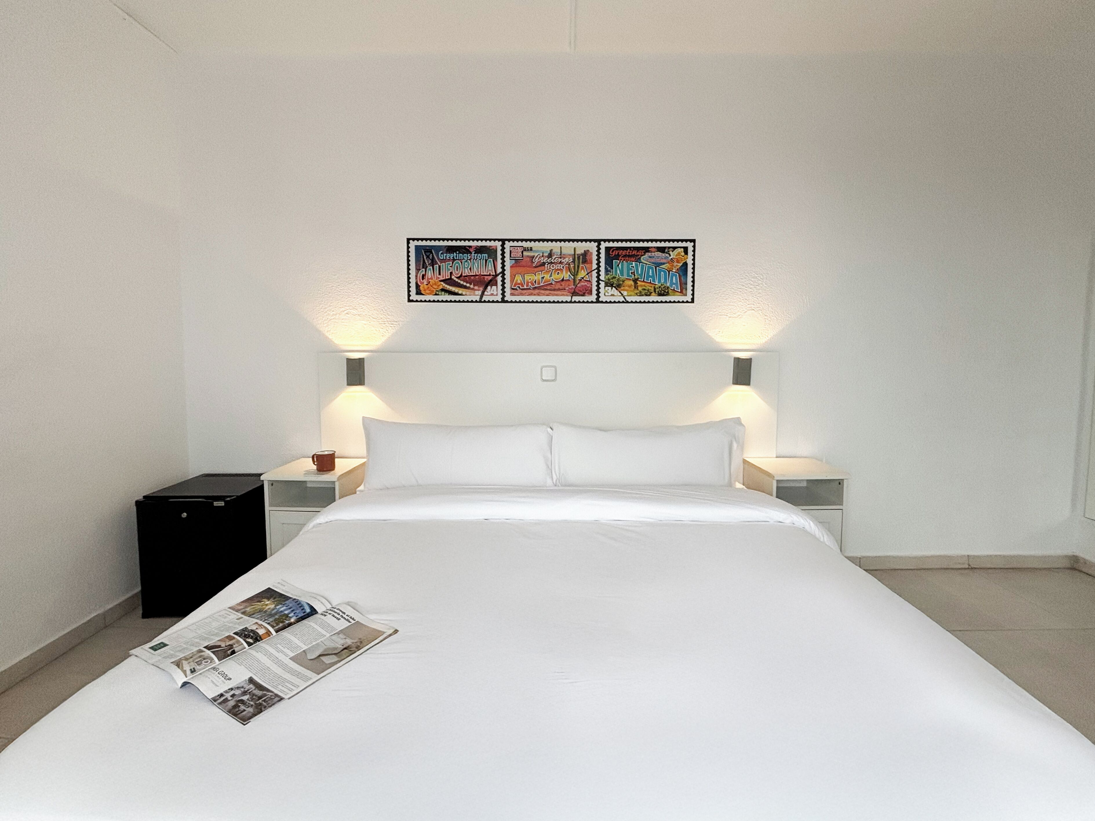 Pengeskab på værelset, mørklægningsgardiner, gratis Wi-Fi