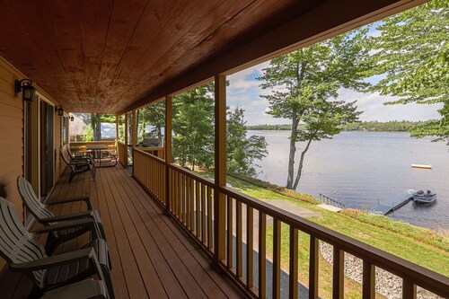 The James House Waterfront, Kayaks,paddle boards and canoe Dogs Welcome included