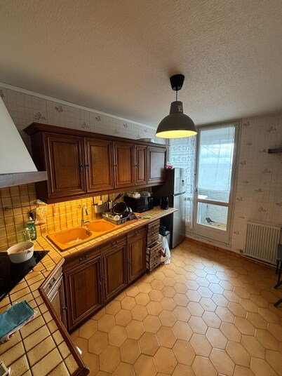 T4 35 min walk from Saint Pierre des Corps train station
