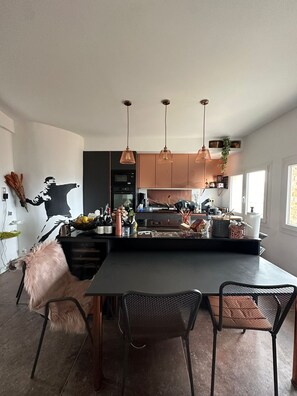 Dining - Charming duplex and panoramic rooftop in medieval village house (La Cadière-d'Azur)
