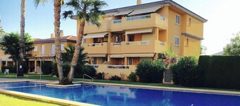 2 bed Apt, grt Location, Shared Pool, Outdoor Area