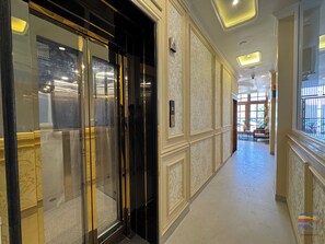 Unclassified image, 2 of 167, button - Vaidik Dham (Vrindavan)