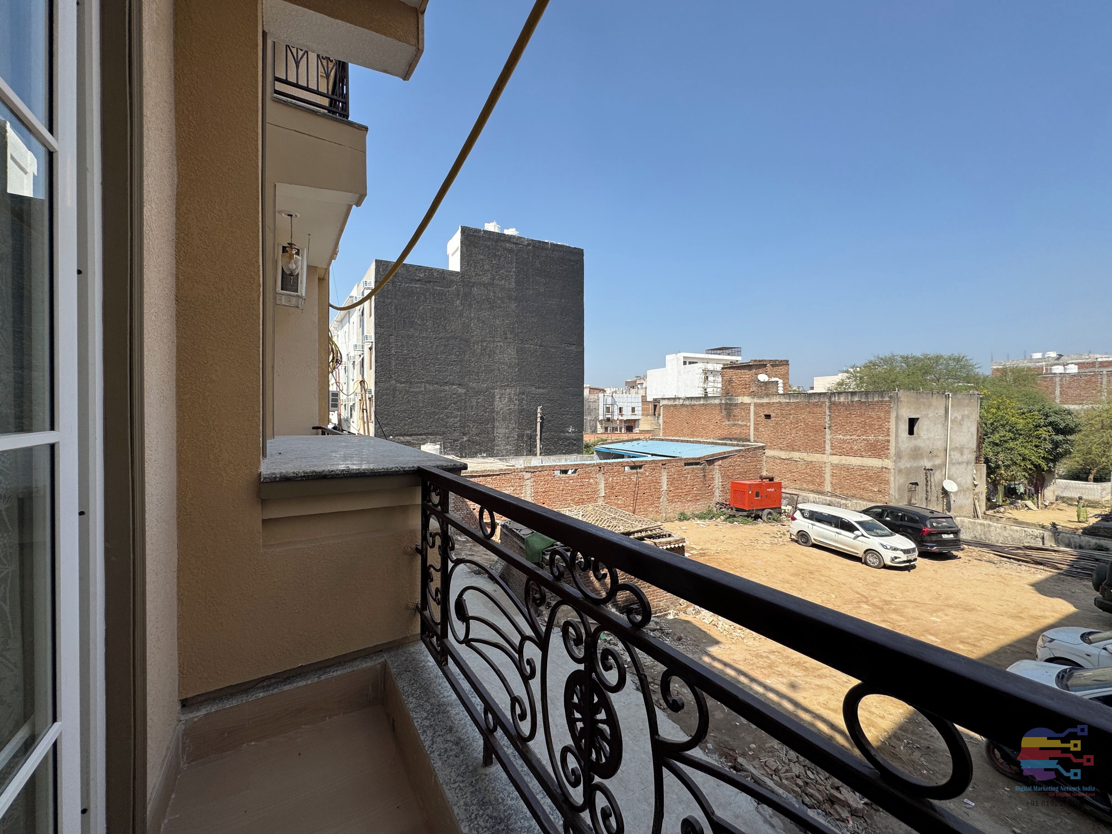 Comfort Room, Balcony, City View | Property grounds