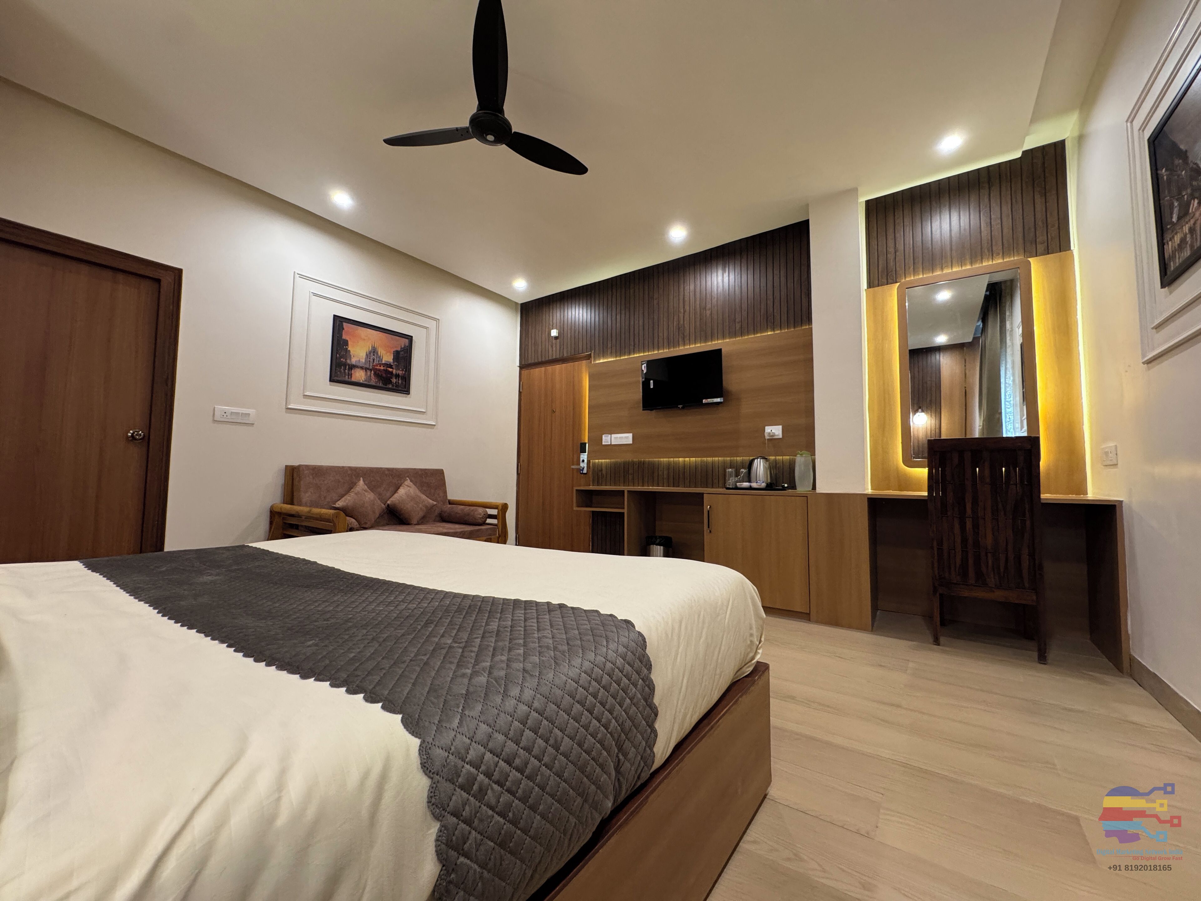 Habitació superior, vistes a la ciutat | Espai de treball apte per a portàtils i wifi gratuïta 