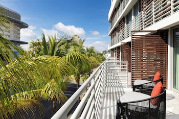 Balcony at Collins Court South Beach