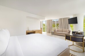 Junior Suite, 1 King Bed with Sofa bed, Balcony (Juliette)