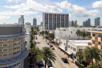 Hotel Exterior at Collins Court South Beach