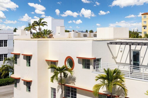 Collins Court South Beach