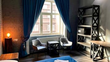 Desk, iron/ironing board, WiFi, bed sheets