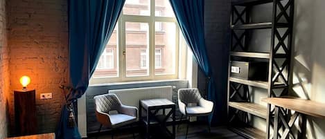 Desk, iron/ironing board, WiFi, bed sheets