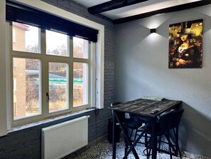 Dining - Elegant Retreat 7 Min to Colonnade (Karlovy Vary)