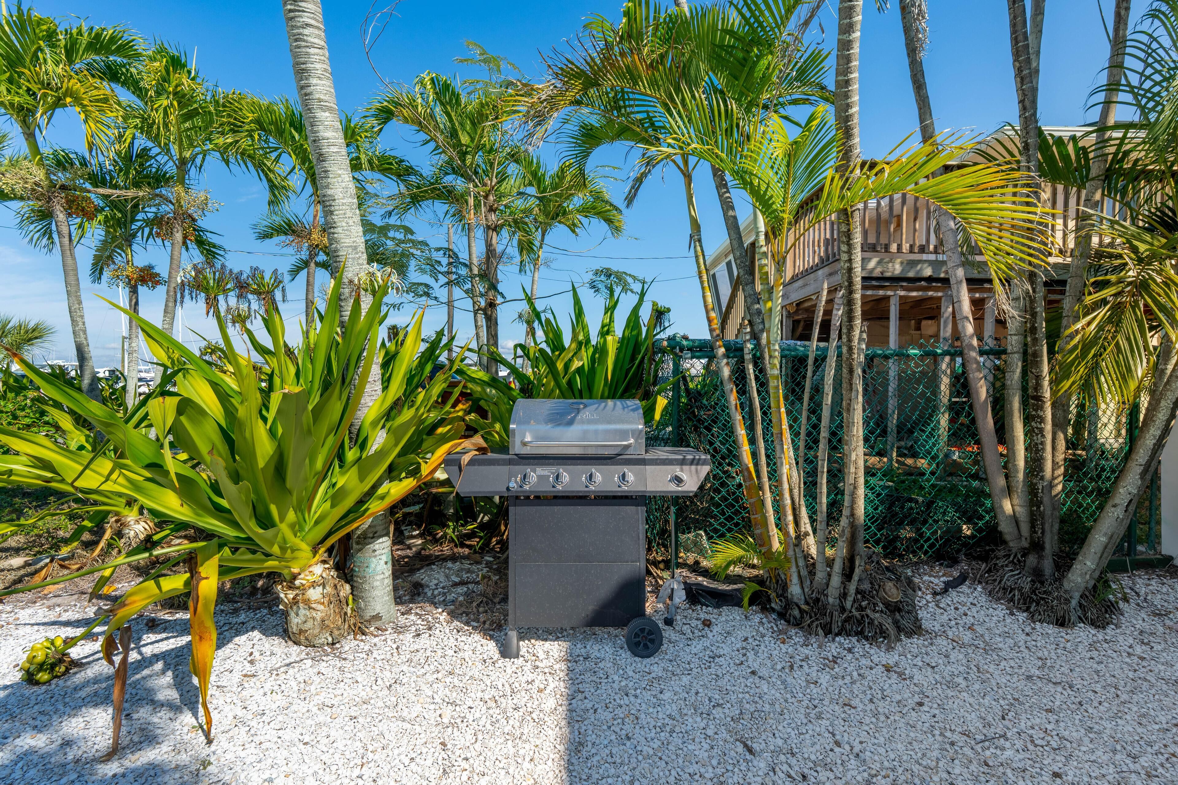 House, 2 Queen Beds (Bonita Aqua) | Property grounds