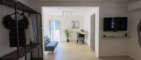 Deluxe Double Room, Private Terrace, Sea View | Wi-Fi gratuit