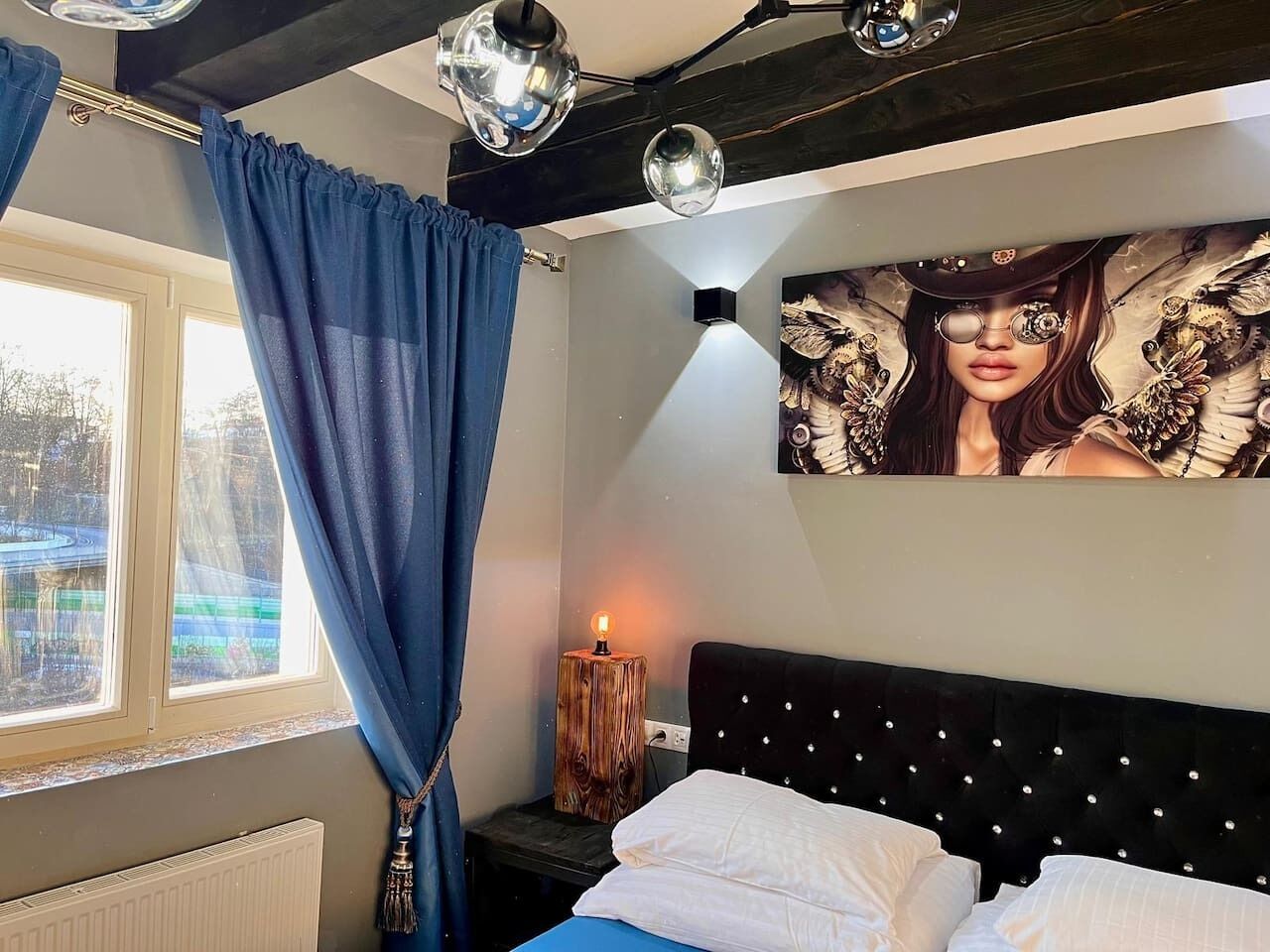 办公桌、熨斗/熨衣板、WiFi、床单