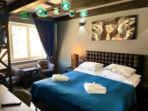 Desk, iron/ironing board, WiFi, bed sheets - Wood & Light Apartment | City Center (Karlovy Vary)