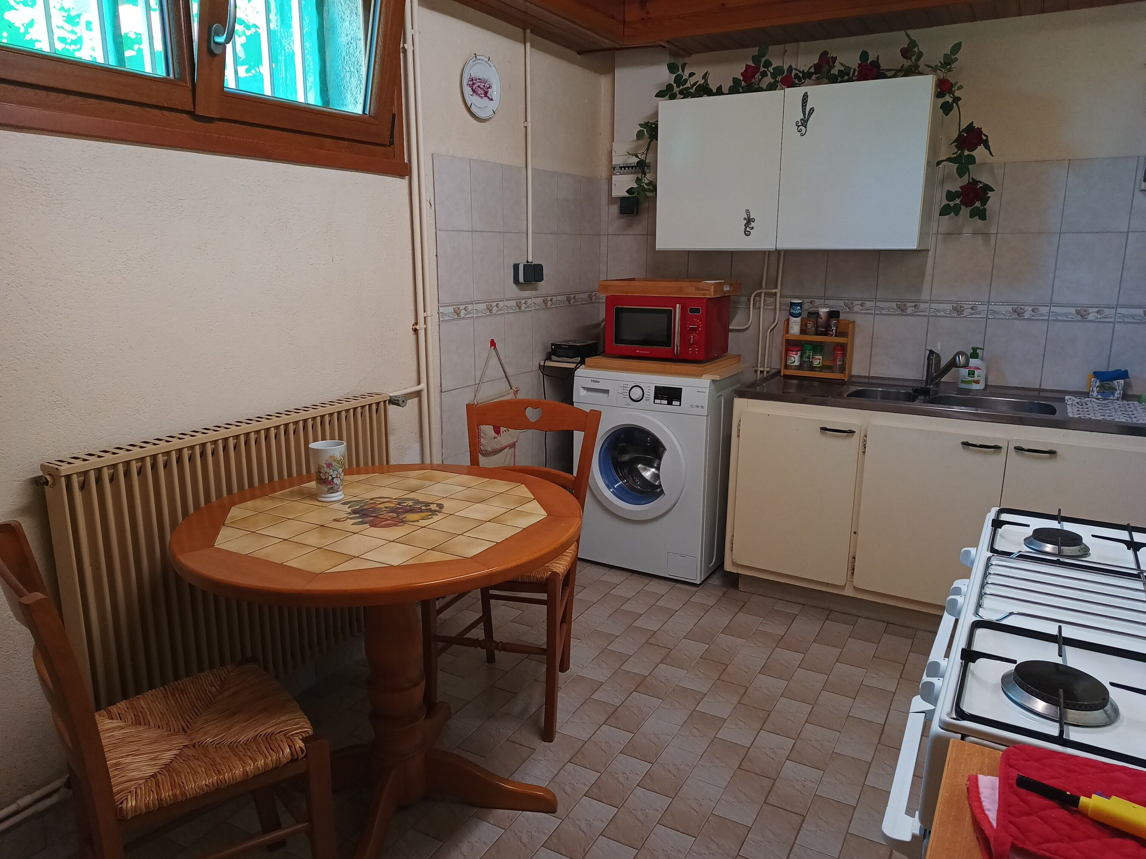 Refrigerador, microondas, horno, placa de cocina