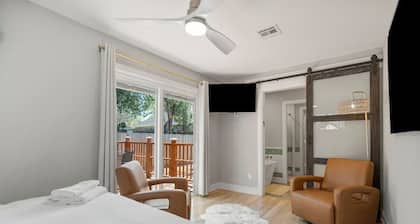 The Cedar House in Highland Park