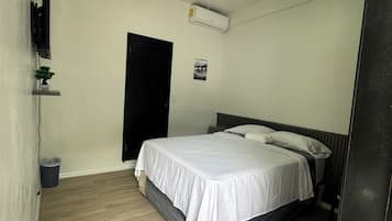 Comfort Single Room, Patio, Courtyard View