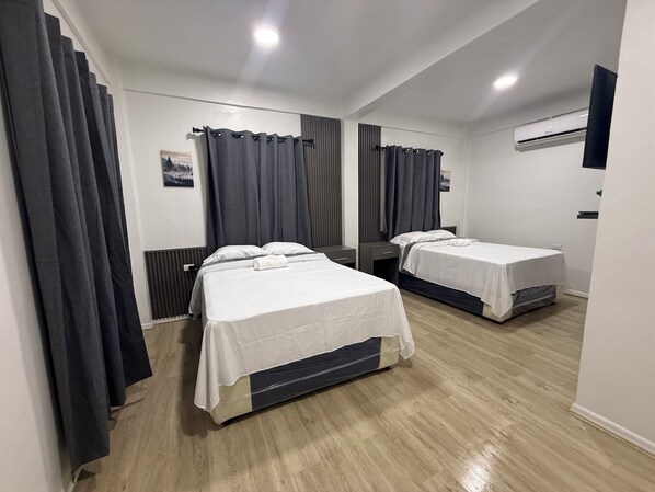 Comfort Twin Room, Patio, Courtyard View | Free WiFi - Hotel Los Pinos (Carbónales Bonito Oriental Colon)