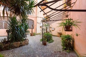 Property grounds - Spanish Queen Apartment (Rome)