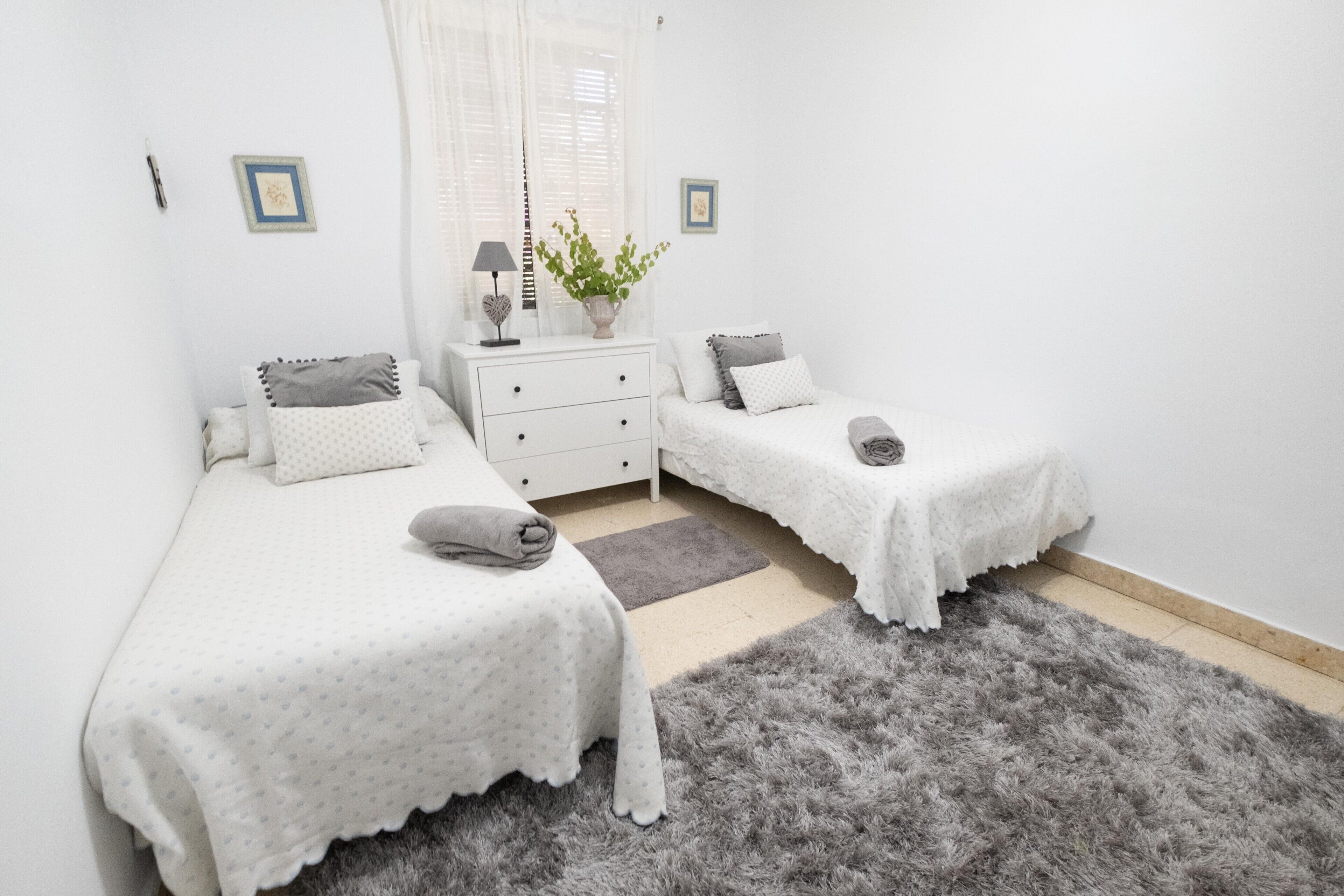 4 camere, ferro/asse da stiro, Wi-Fi, lenzuola