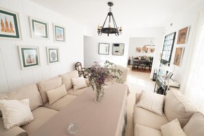 TV - 'Chalet Las Pajanosas' with Private Pools and Grounds (Guillena)