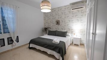 4 chambres, fer et planche Ă repasser, Wi-Fi, draps fournis