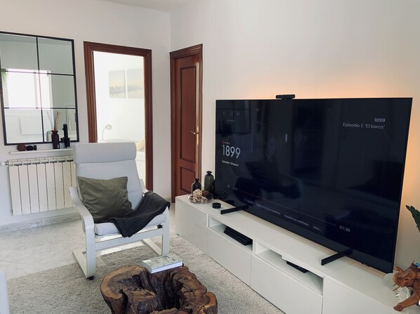 Interior - Modern apartment near the center (Madrid)