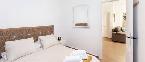 2 bedrooms, iron/ironing board, WiFi, bed sheets