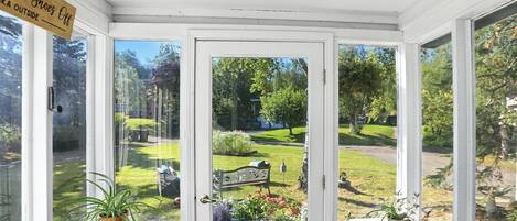 المنشأة من الداخل