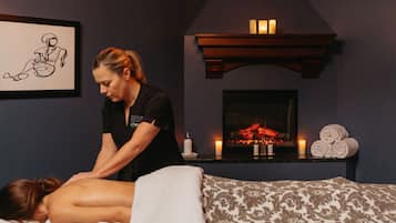 Couples treatment rooms, sauna, hot tub, steam room, body treatments