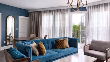 Premier Suite, 1 King Bed, Balcony, Garden View (Chateau) | Frette Italian sheets, premium bedding, memory foam beds, in-room safe