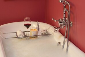 Unclassified image, 5 of 27, button