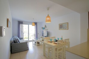 TV - Apartment Panoramic 35 by Parc Mont-roig (Miami Playa)