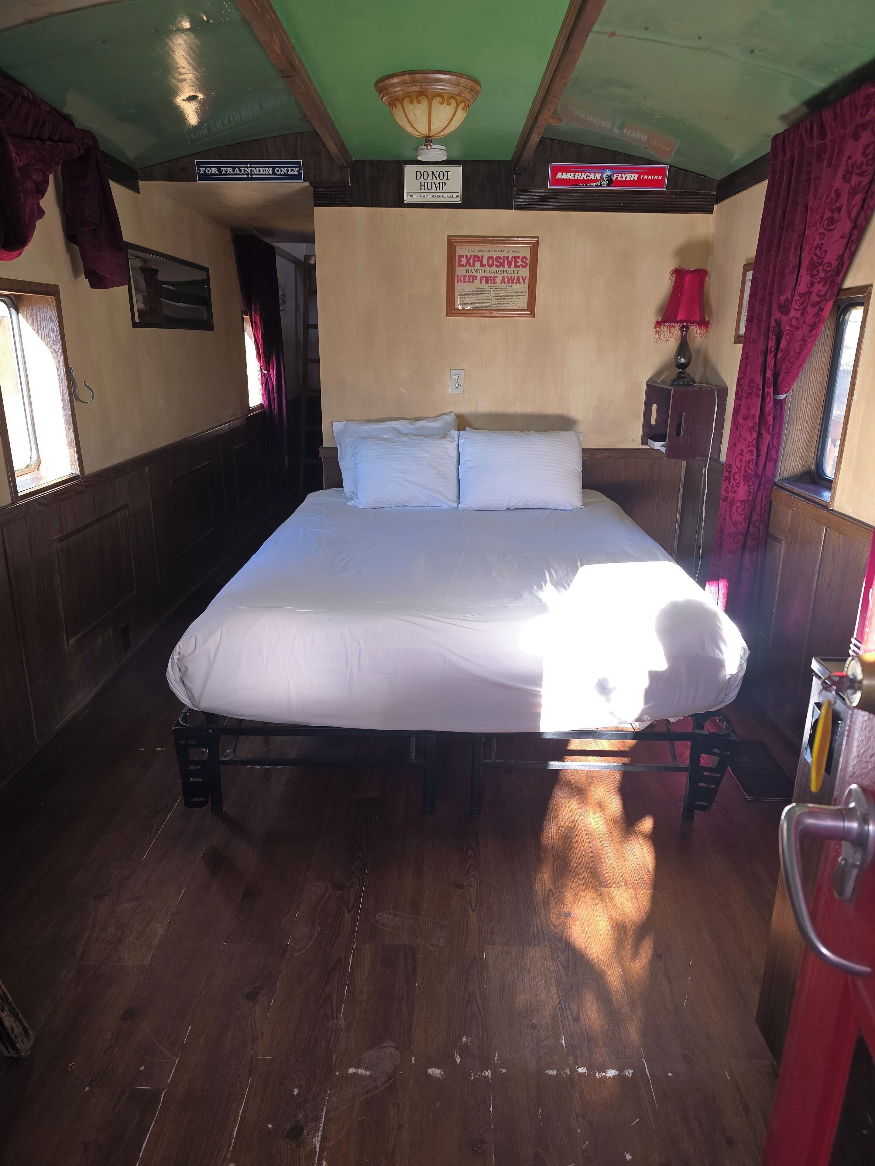 Familiekamer, uitzicht op bergen | Gratis wifi, beddengoed