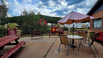 Grill-/Picknickplatz