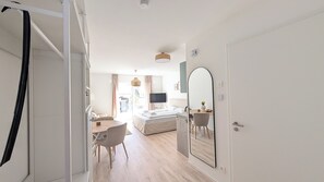 1 camera, Wi-Fi, lenzuola