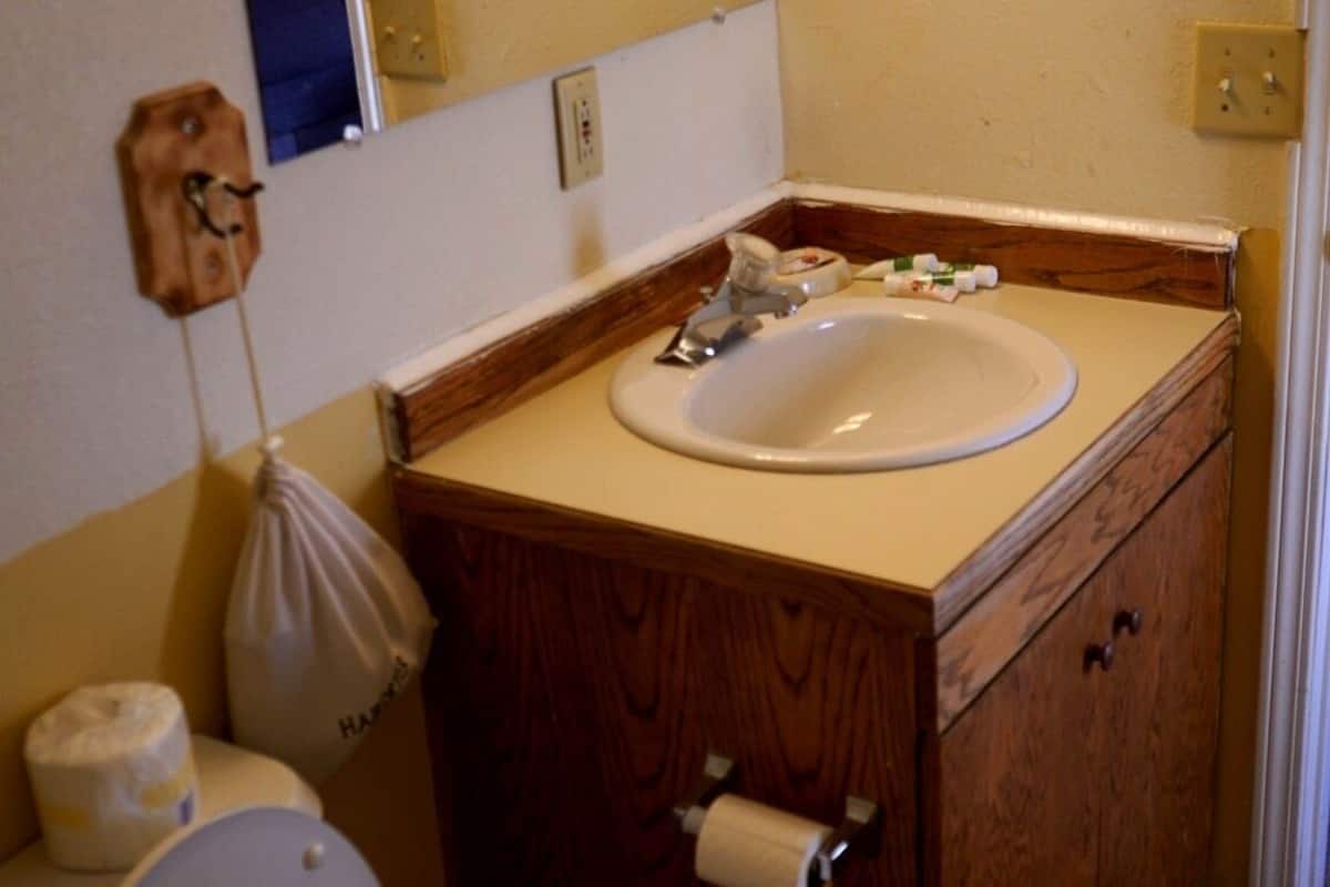 Deluxe Single Room, Mountain View | Bathroom | Shower, hair dryer, towels, soap