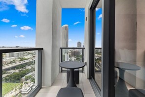 Property grounds - Modern Two-bedroom apartment with balcony in Brickell (Miami)