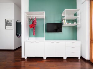 Design Apartment, Balcony, City View | Living area | 40-inch flat-screen TV with digital channels - La Perla Rara (Sant'Agnello)