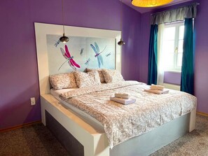 Desk, WiFi, bed sheets - Prague Dragonfly Apartment (Prague 1)
