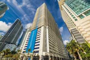 Exterior - Brickell Bayfront Oasis Stunning Views, Pool, Gym (Miami)