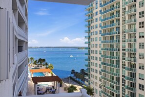Property grounds - Brickell Bayfront Oasis Stunning Views, Pool, Gym (Miami)
