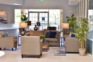 Lobby - 10 minutes from Disney! Cozy townhouse + jacuzzi (Kissimmee)
