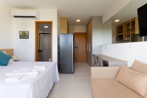 เบสิกอพาร์ทเมนท์ | 1 ห้องนอน, ผ้าม่านกันแสง, เตารีด/โต๊ะรีดผ้า, Wi-Fi ฟรี