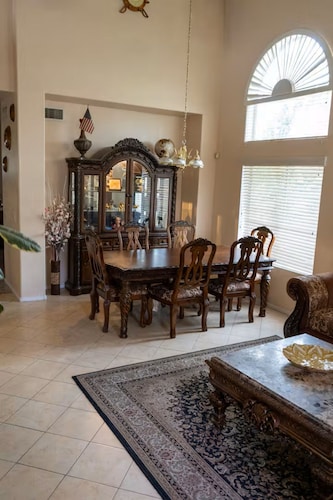 5BR Home w/ Private Theater Room , Perfect for Groups