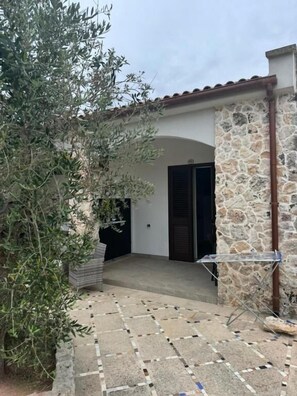 Camera familiare, patio, vista giardino | Terrazza/patio