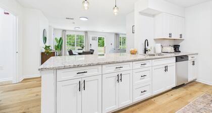 The Ransom Estate 9BR Oasis Near WFU & Reynolda